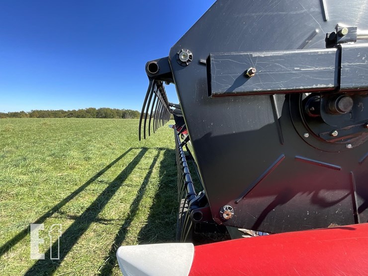 2011-case-ih-3020-image-9