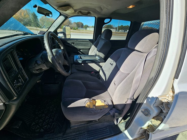 chevrolet-silverado-3500-image-38