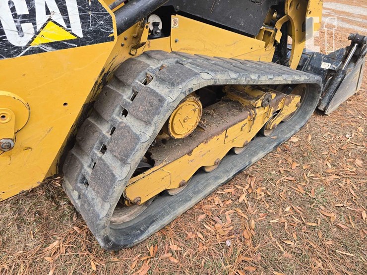 2015-caterpillar-259d-image-14