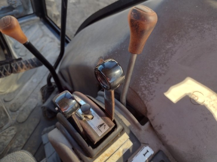 new-holland-4630-image-10