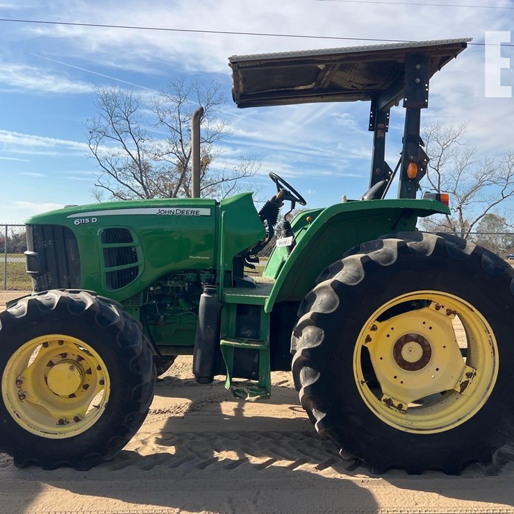 JOHN DEERE 6115D