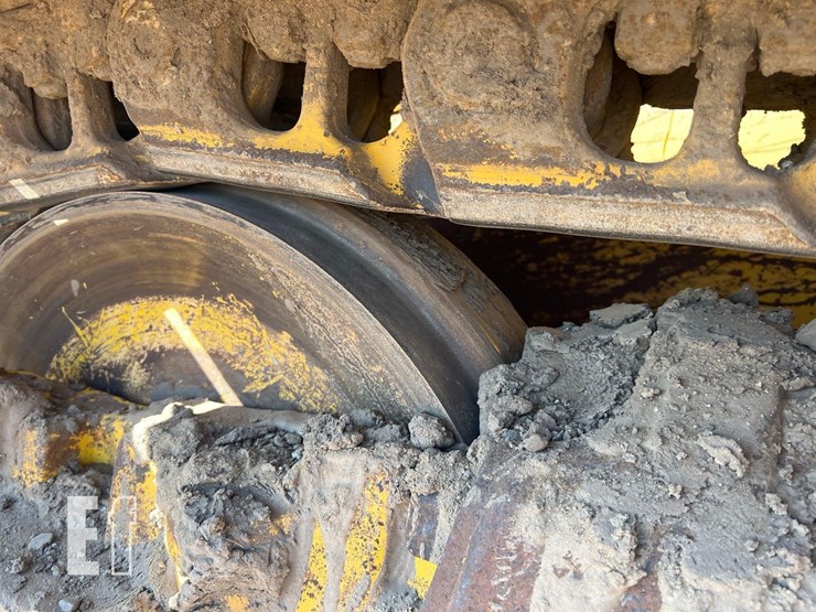 2019-komatsu-d65pxi-18-image-12