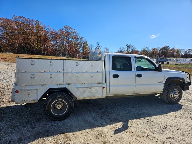 chevrolet-silverado-3500-image-18