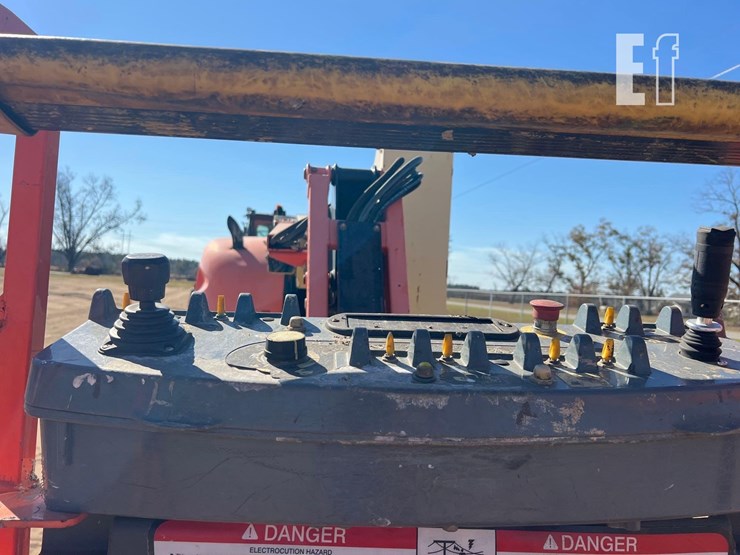 2007-jlg-450aj-image-24