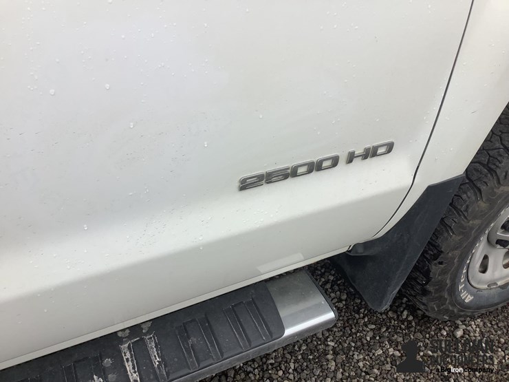 chevrolet-silverado-2500hd-image-14