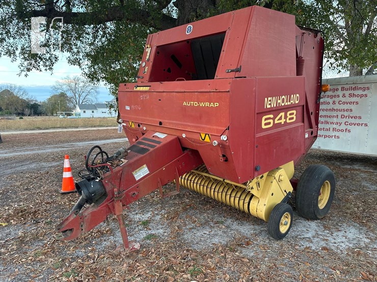 new-holland-648-image-1