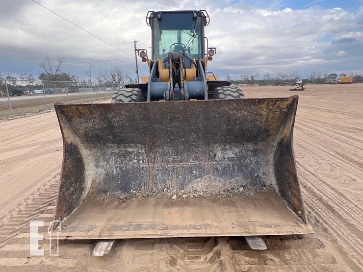 2011-deere-544k-image-7