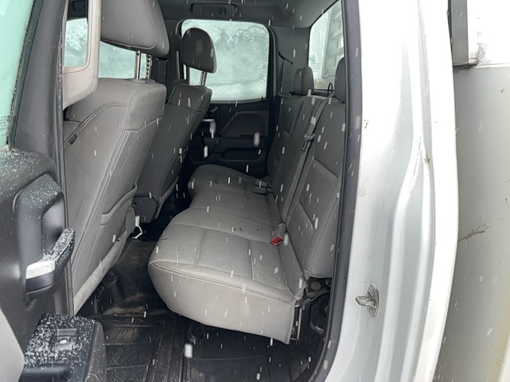 2016-chevrolet-2500hd-image-12