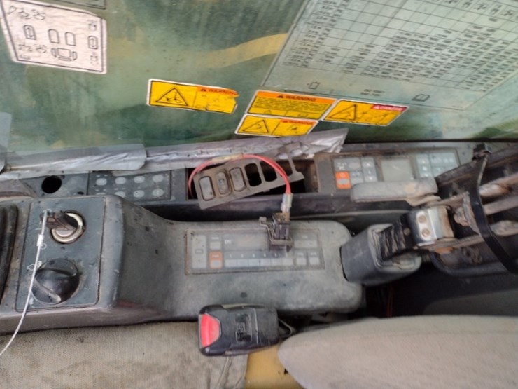 caterpillar-325d-image-10