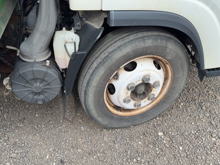 isuzu-npr-hd-image-4