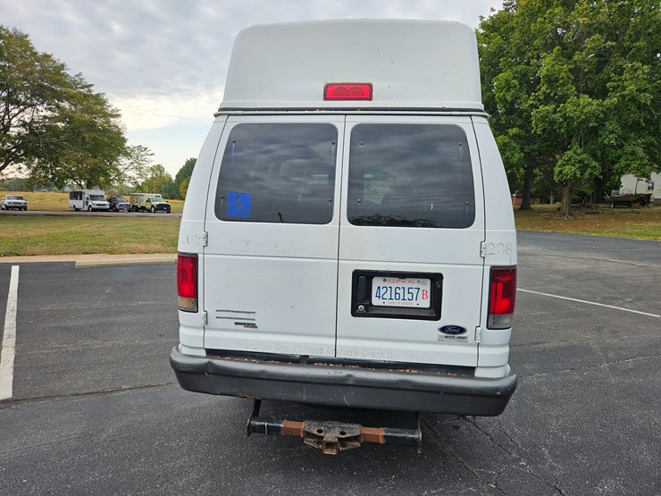 #21246-•-2007-ford-econoline-wagon-van-image-10