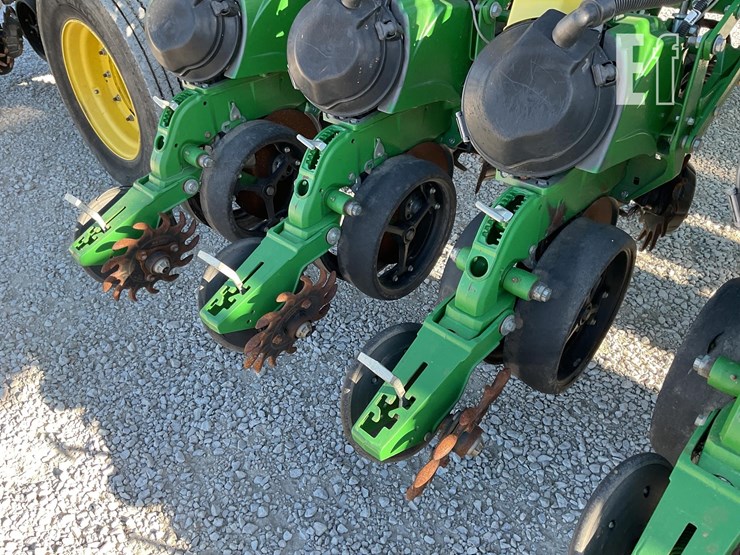 john-deere-db60-image-31