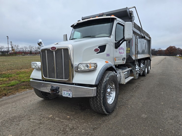 2020-peterbilt-567-image-2