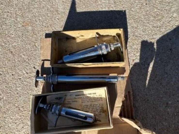 cap-chur-dart-gun,-c02-cartridges,-syringes-image-5