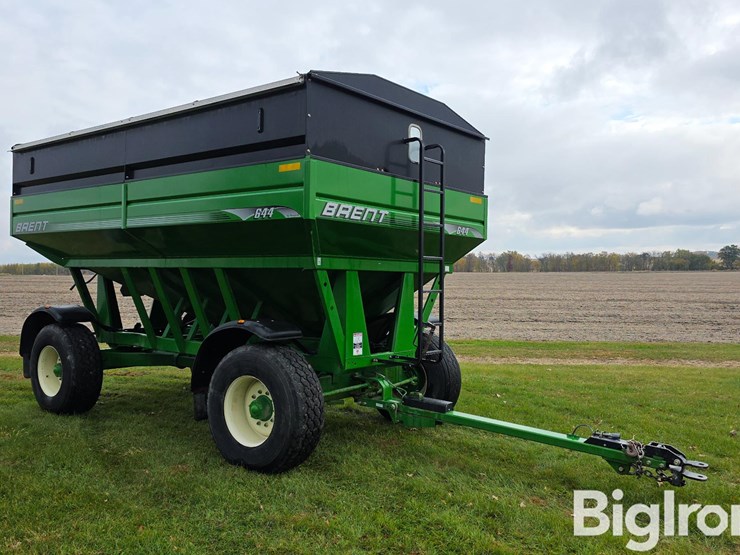 unverferth-brent-gt-644-gravity-wagon-image-3