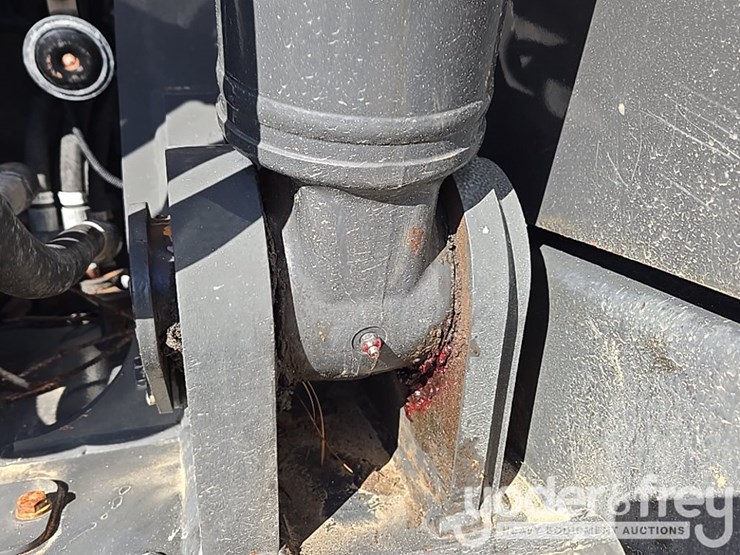 2021-case-cx210-lc-image-50