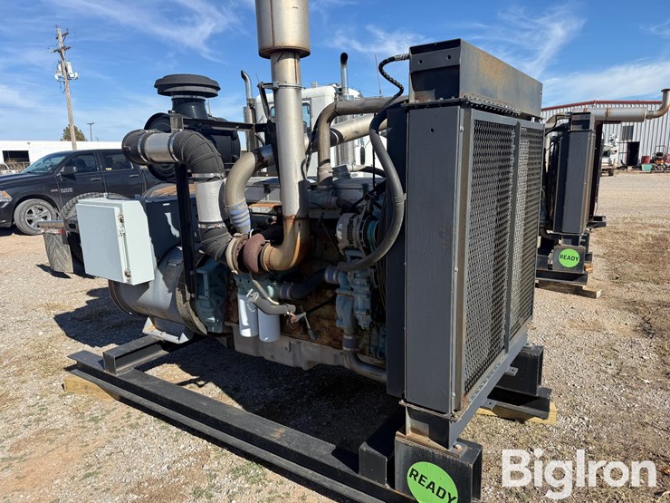 marathon-magnaplus-200kw-skid-mounted-diesel-generator-image-1