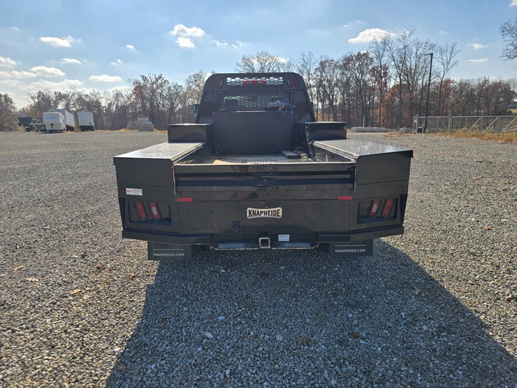 chevrolet-silverado-5500hd-image-23