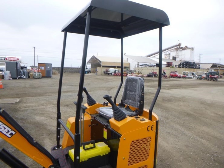 2025-vicsec-vc15-hydraulic-excavator-image-18