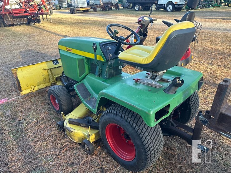 john-deere-318-image-4