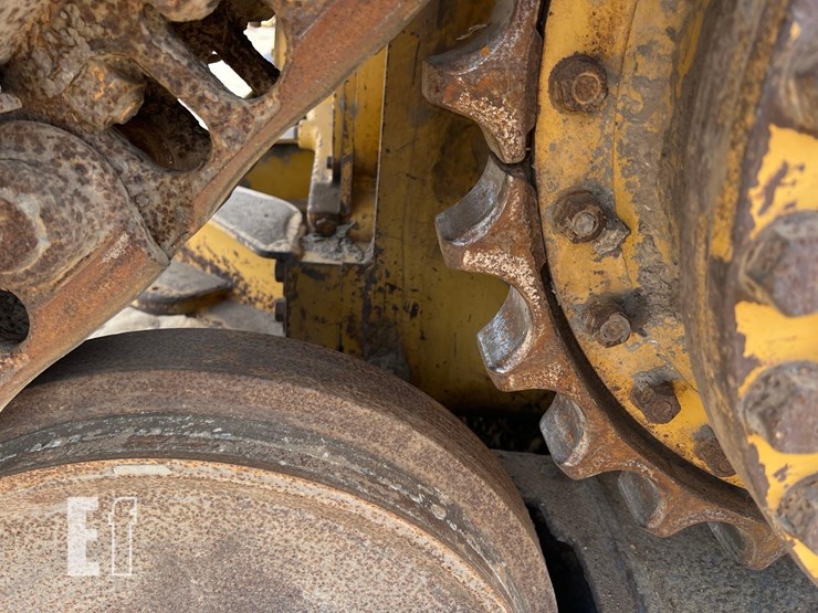 caterpillar-d6m-image-15