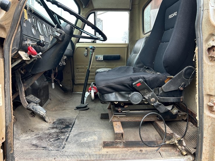 international-fleetstar-image-40