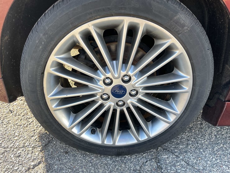 #1388-•-2015-ford-fusion-(has-wi-title)-(of)-image-12