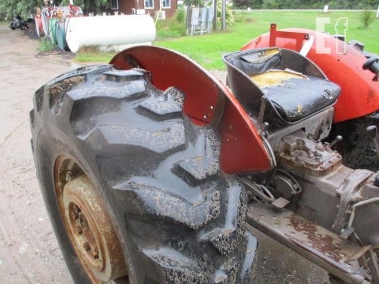 massey-ferguson-245-image-12