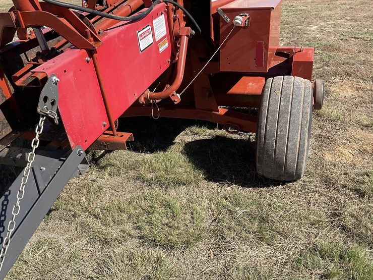 2001-hesston-4590-image-10