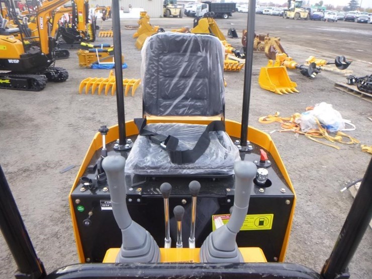 2025-vicsec-vc13-hydraulic-excavator-image-19