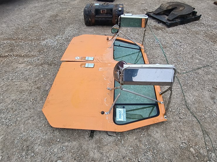 international-4900-image-4