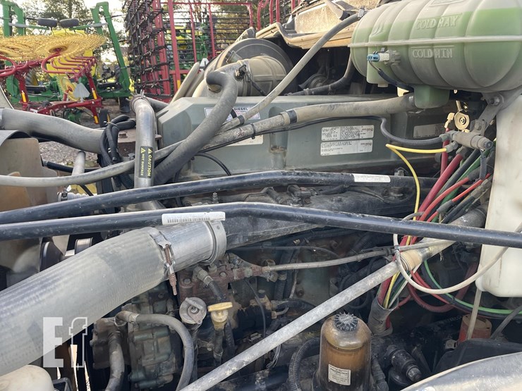 freightliner-columbia-120-image-16