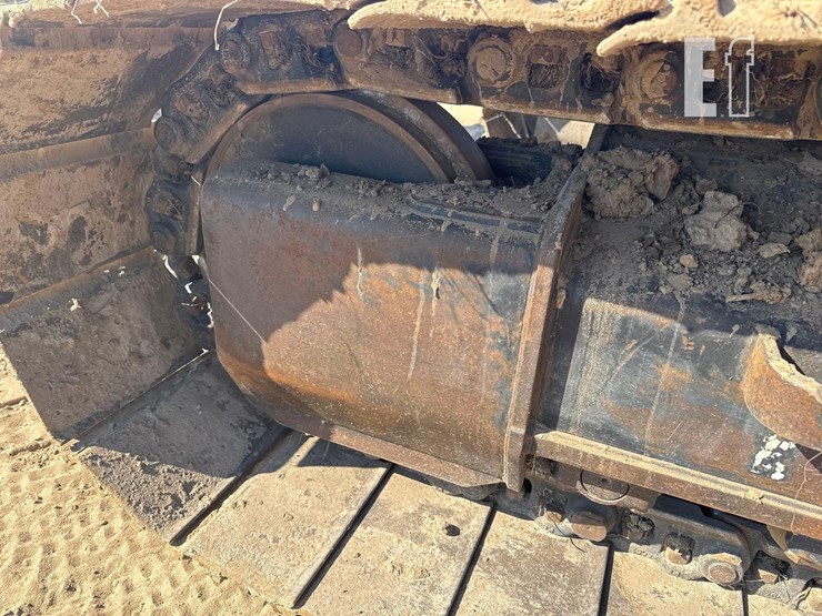 caterpillar-323-image-10