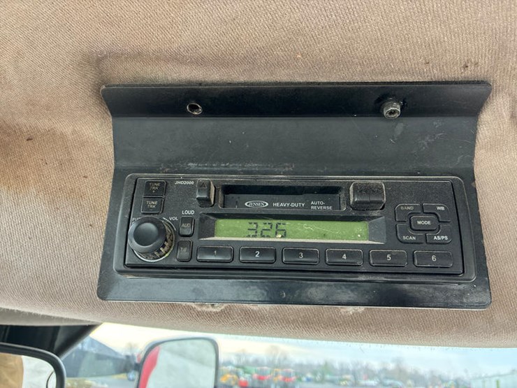 case-ih-mxu130-image-80