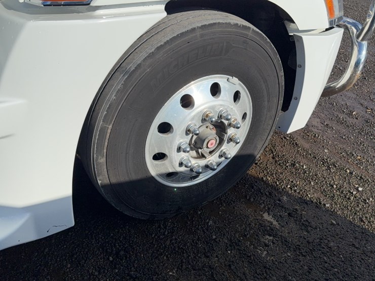 2018-western-star-5700xe-image-4