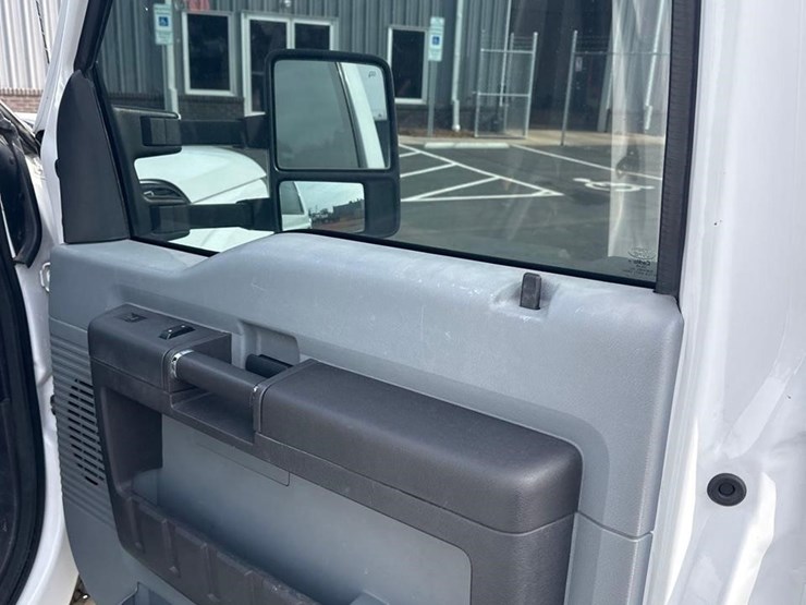 2016-ford-f350-xl-image-19