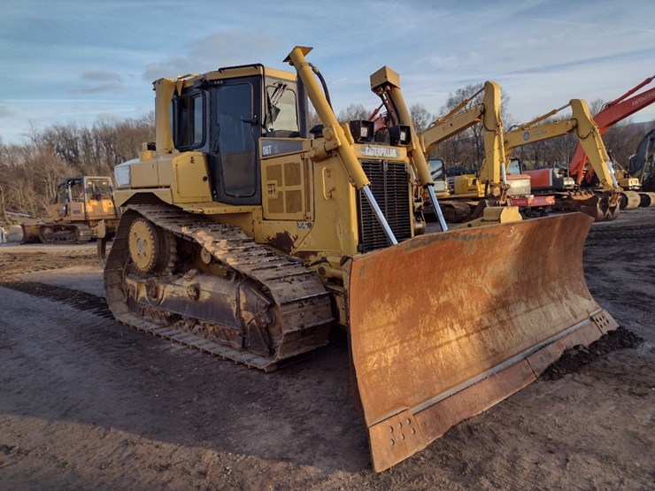 caterpillar-d6t-xl-image-50