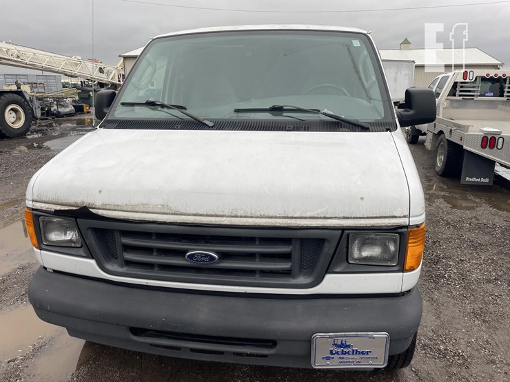 2005-ford-e250-image-6