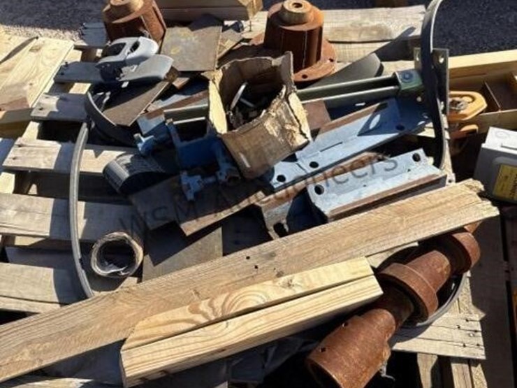 large-pallet-w/-shop-crane-&-misc-image-8