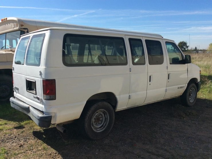 2009-ford-e350-image-3