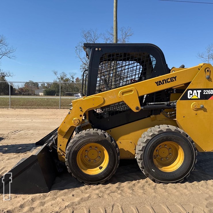2019 CATERPILLAR 226D