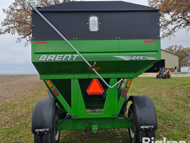 unverferth-brent-gt-644-gravity-wagon-image-6