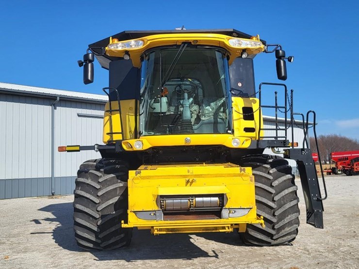 new-holland-cr9040-image-8