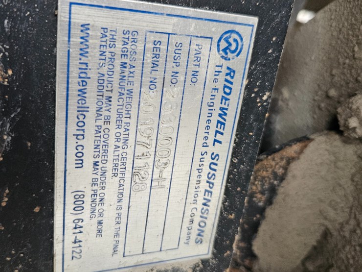 freightliner-columbia-120-image-98