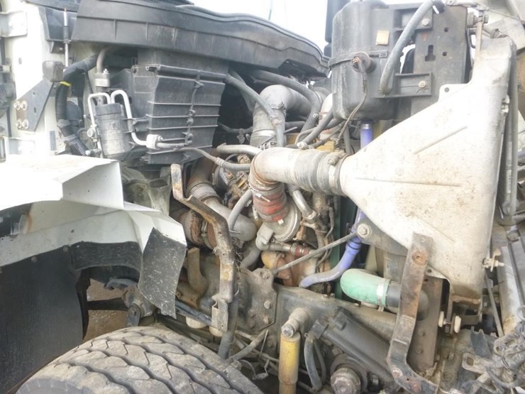 international-7600-image-16