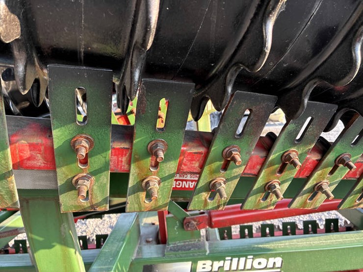 2002-brillion-x108-image-29