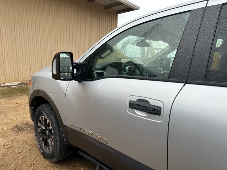 2019-nissan-titan-image-45