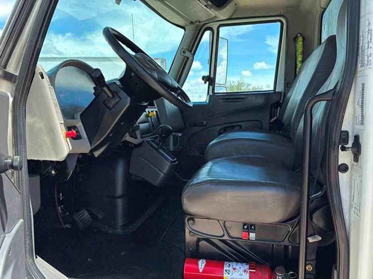 international-durastar-4300-image-13