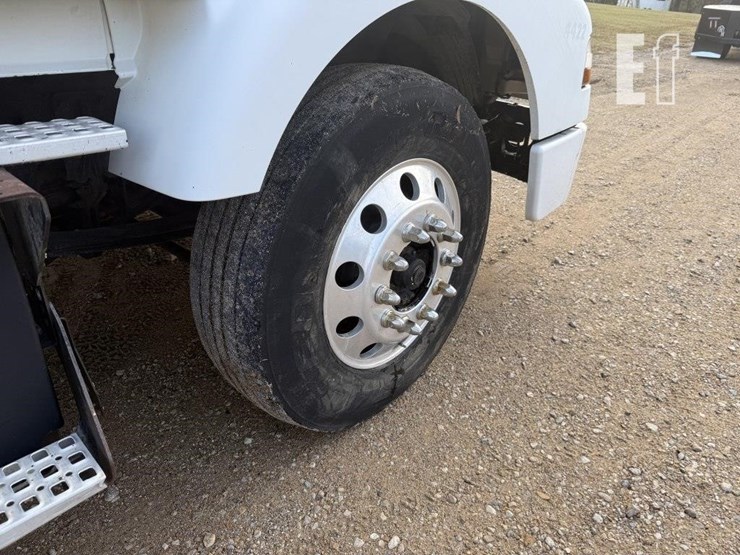 volvo-vnm64t630-image-14