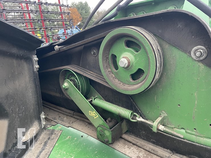 2018-john-deere-946-image-11